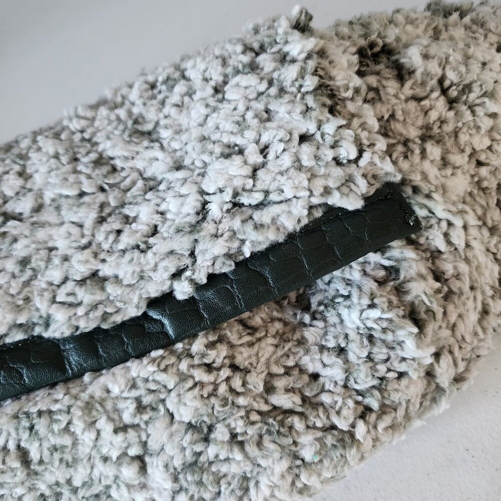 Free People Faux Fur Sling Bag "NEW" - Picture 3 of 15
